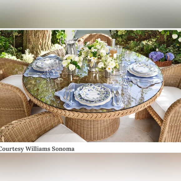 Williams Sonoma Aerin Garden Bouquet Blue Scalloped White Dinner Plate - Picture 8 of 8